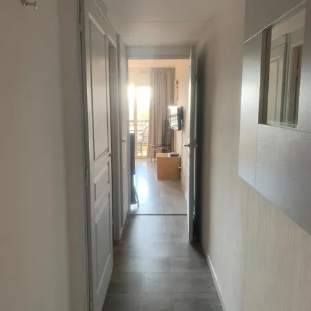Apartment Bord De Et Commerces 588 Cannes