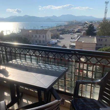 Apartment Bord De Et Commerces 588 Cannes